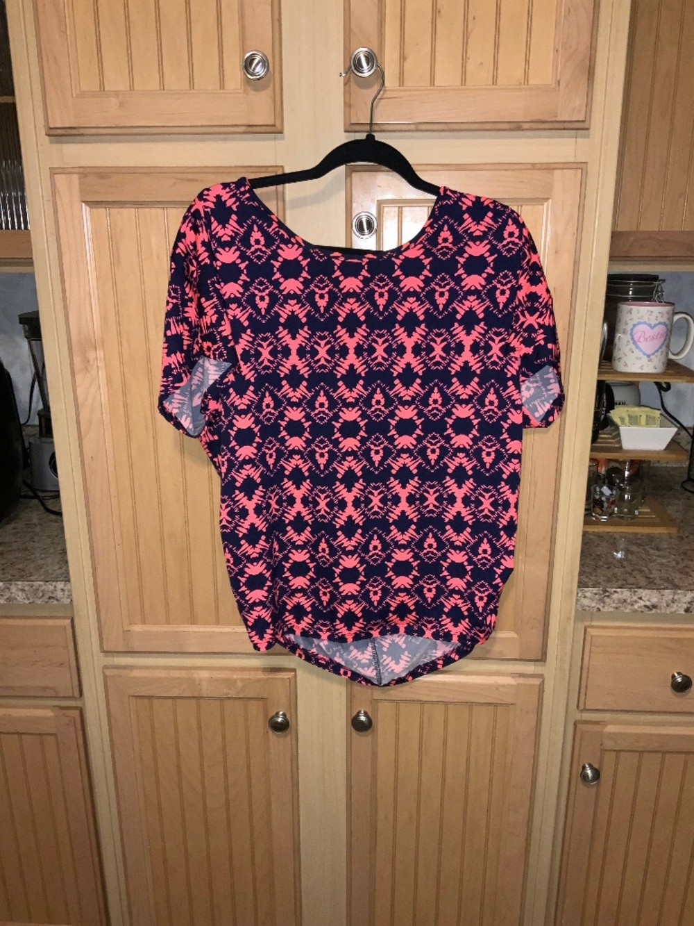 Women’s navy and pink top Preowned size 1x